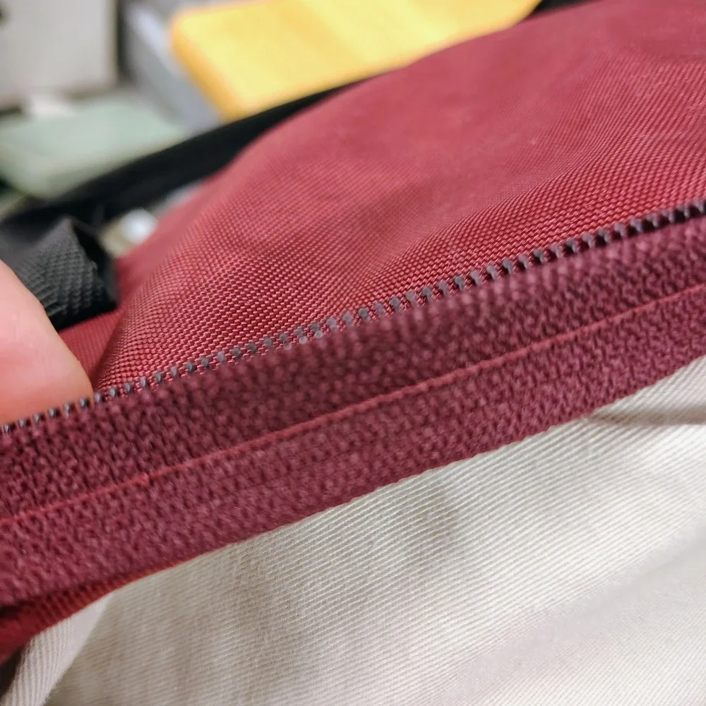 Vintage 90's Sasson Burgundy Red Nylon Duffle Bag Gym Travel Weekend Bag YKK Zip